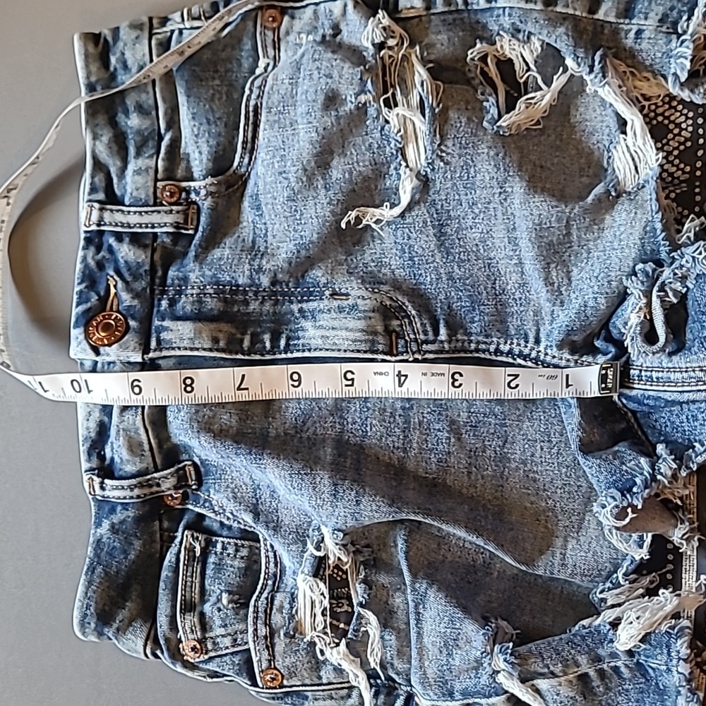 Women's AE Next Level Stretch Curvy Hi Rise Shortie Size 0 Distressed Shorts! - Picture 13 of 14